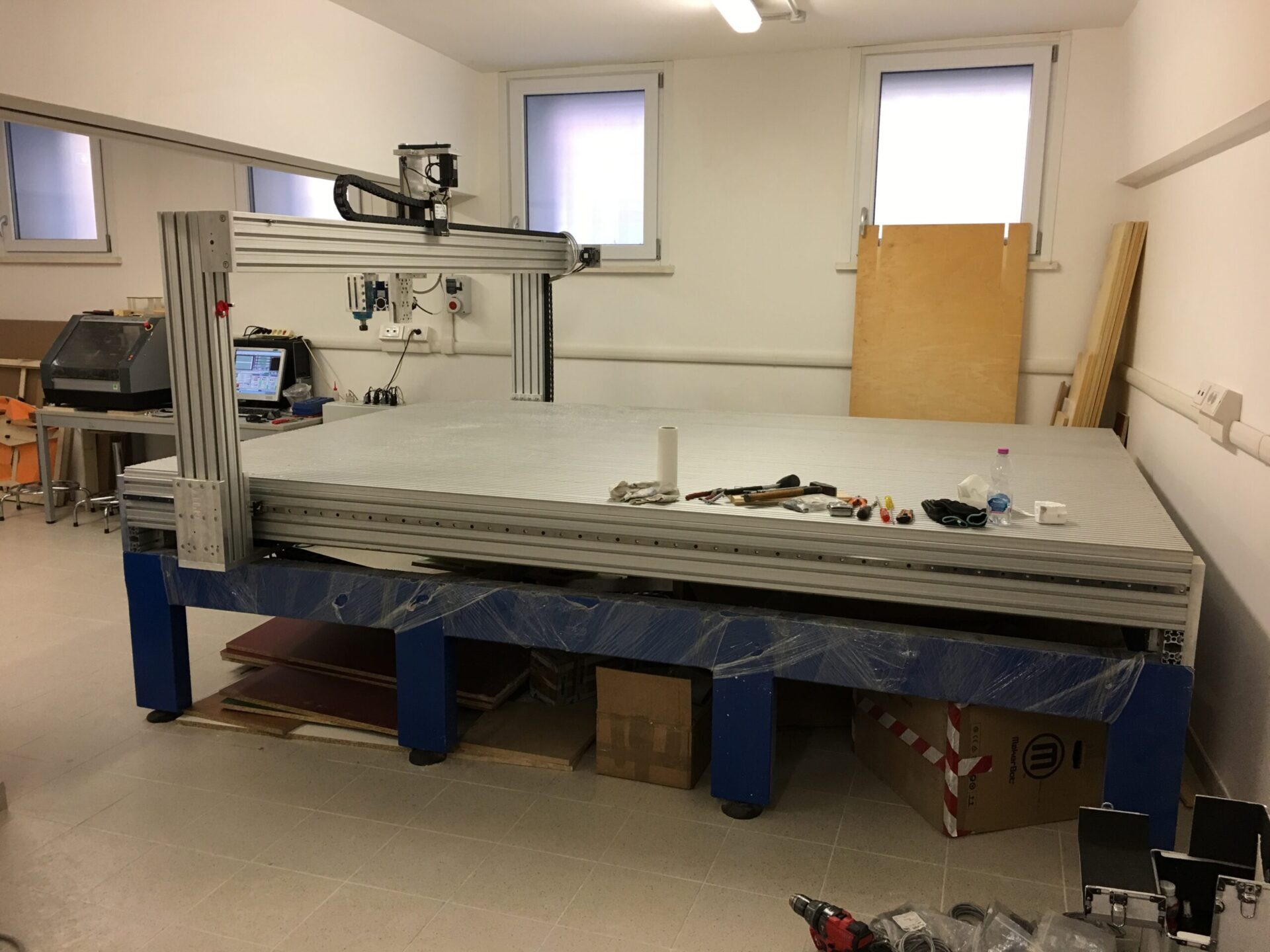 Installazione pantografo CNC CNIKA 204 presso UniCam