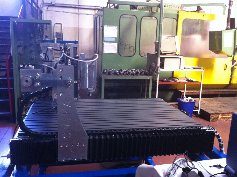 Particolare trasmissione asse X del pantografo CNIKA 107 Raptor