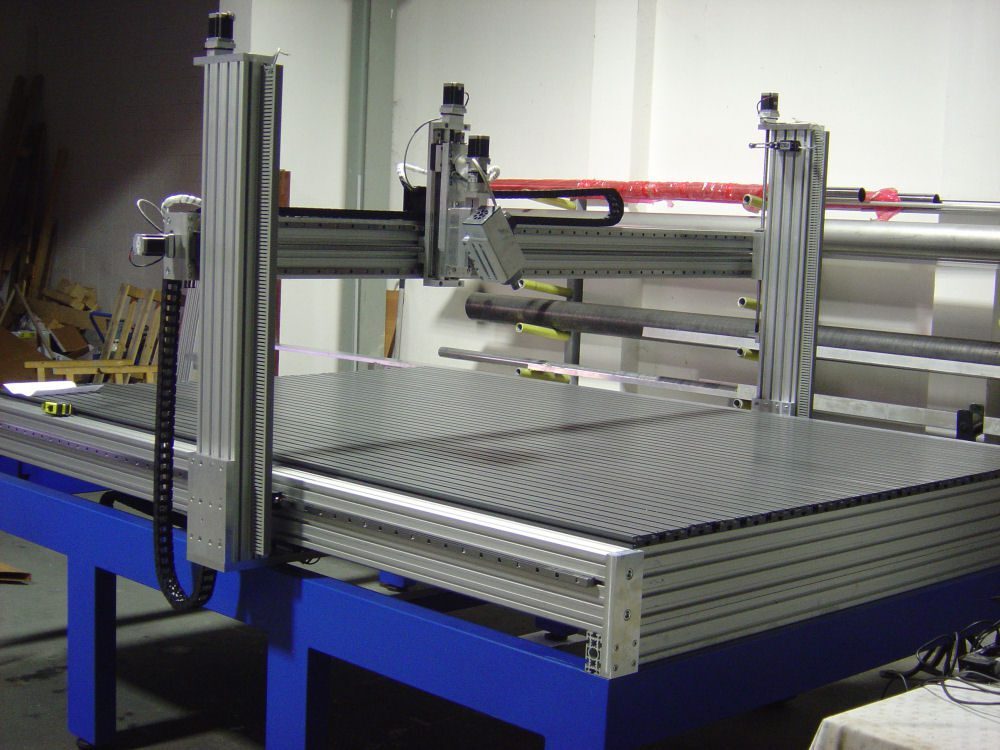 Pantografo CNC CNIKA 204 grande formato con mandrino rotante